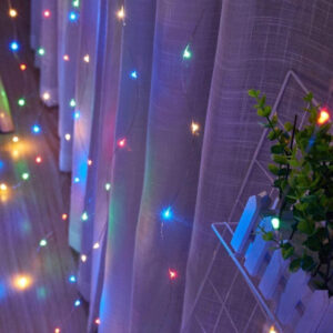 הפכו כל חלל לחגיגה עם שרשרת תאורת LED RGB לווילונות!