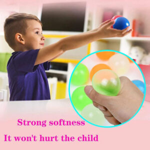 הלהיט הלוהט מטיקטוק: כדורי לחץ זוהרים בחושך שנדבקים לקיר – כיף, רוגע וקסם!