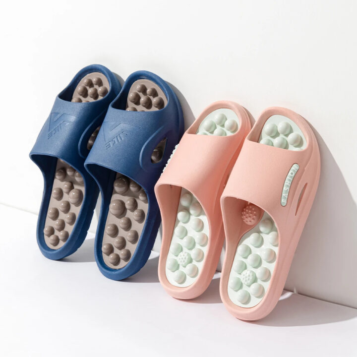 כפכפי עיסוי אורתופדיים לנשים עם רפידת עיסוי ונוחות יומיומית