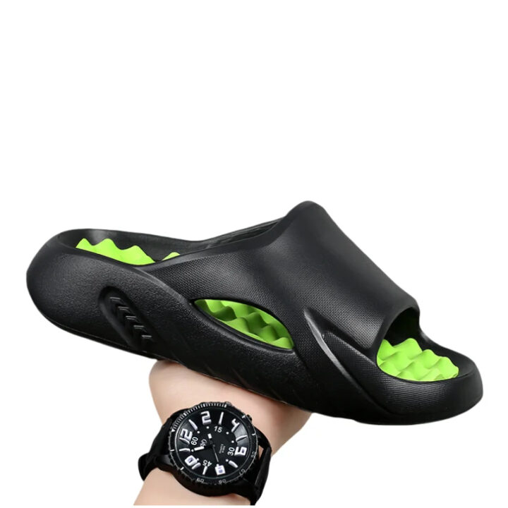 כפכפי נוחות לגברים עם רפידת עיסוי עמוקה