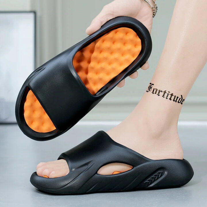 כפכפי נוחות לגברים עם רפידת עיסוי עמוקה