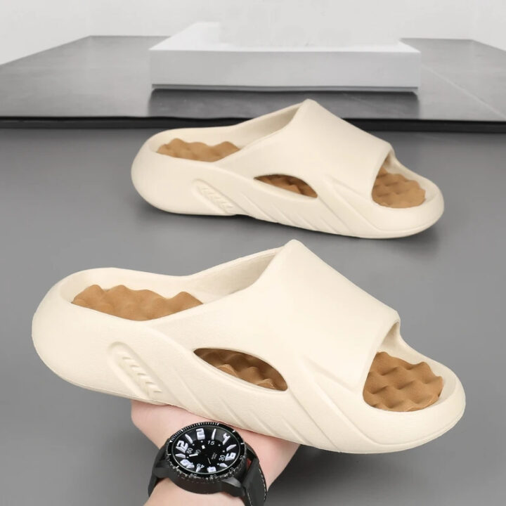 כפכפי נוחות לגברים עם רפידת עיסוי עמוקה