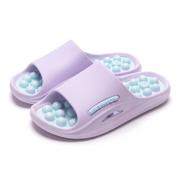 כפכפי עיסוי אורתופדיים לנשים עם רפידת עיסוי ונוחות יומיומית